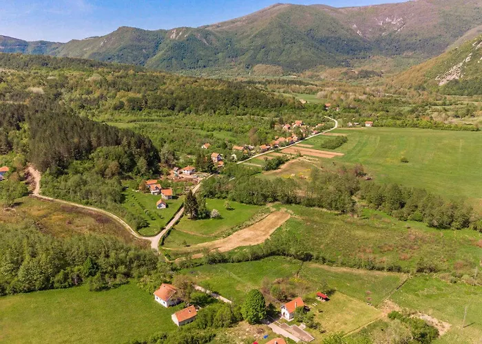 Semesterbostad House Jasenak *