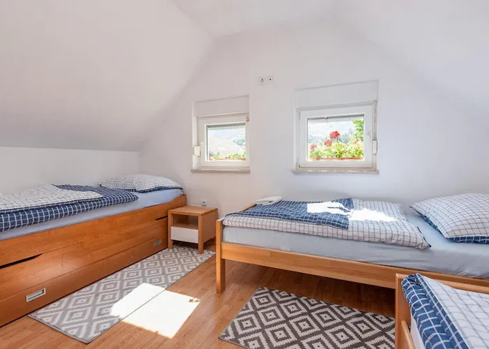 Semesterbostad House Jasenak *